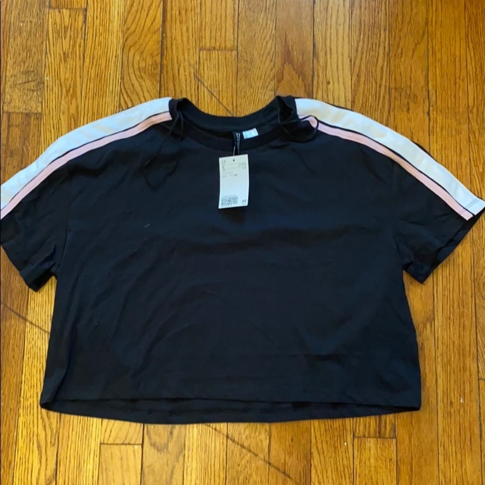 H&M black cropped top